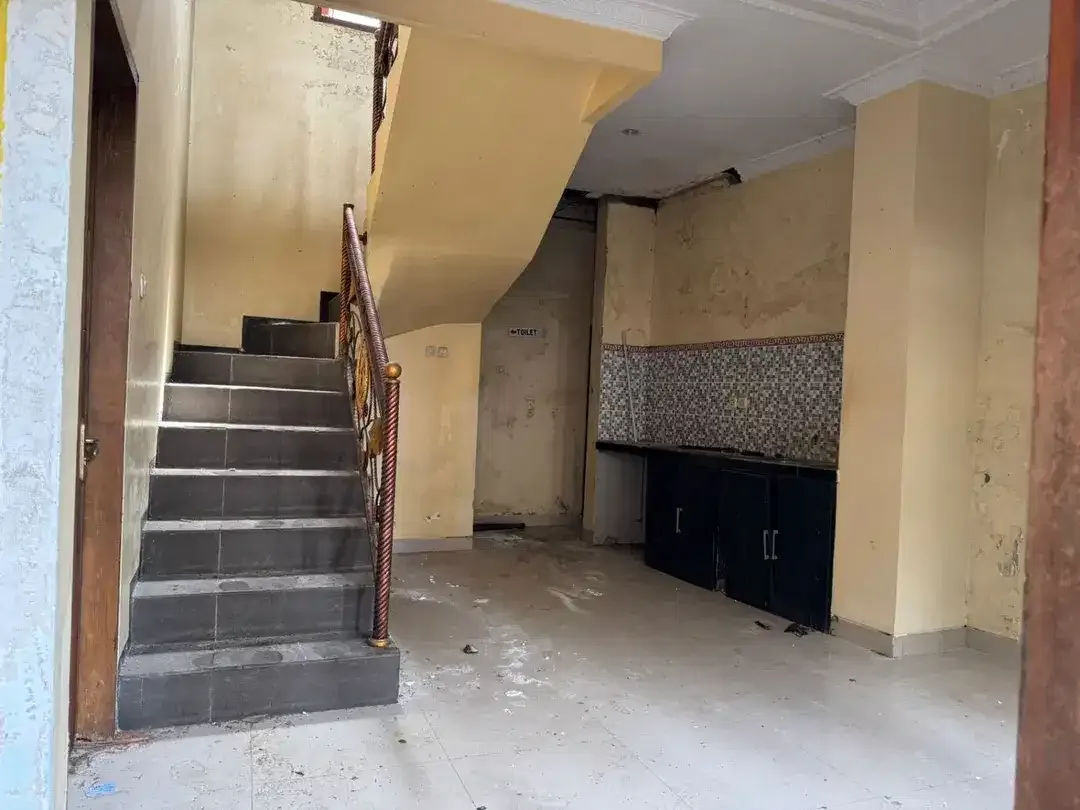 Dijual Rumah Lantai 2 Di Desa Penatih Denpasar Timur - Image 8 of 8