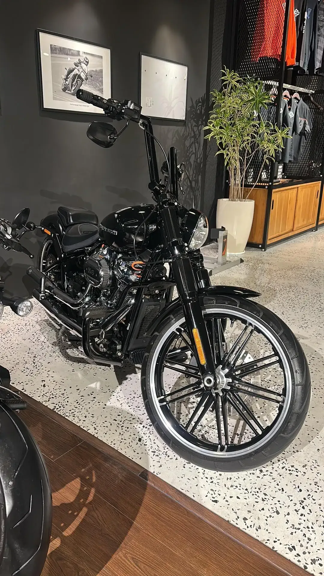 H-D Softail Breakout 114 Ci Full Paper Acc Branded Low odo istimewa - Image 2 of 3