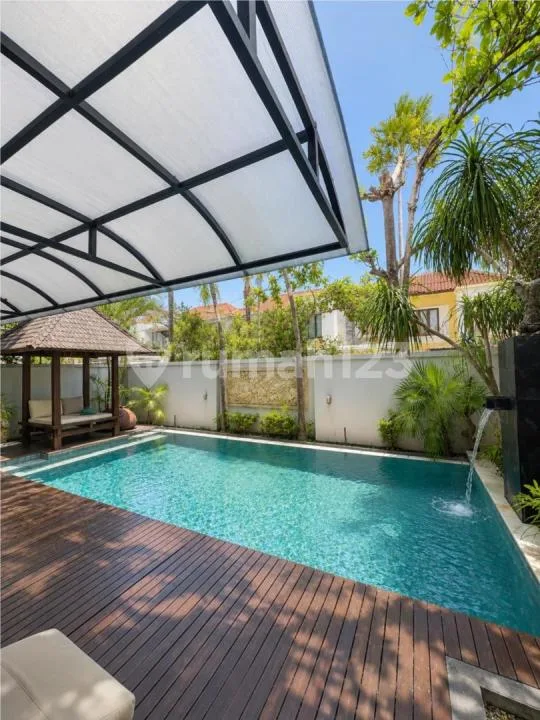 Ready For Rent - Villa One Gate System Sunset Bale Mansion di Sunset Road Seminyak Bali - Image 2 of 4