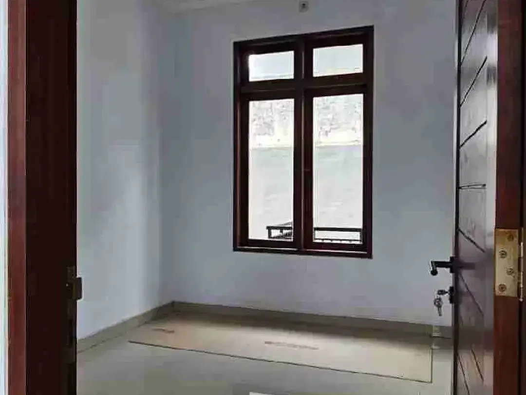 JUAL CEPAT RUMAH BARU 2LT Lokasi Perumahan Taman Jimbaran Dekat Kantor Imigrasi Area Strategis Hunian. - Image 7 of 10