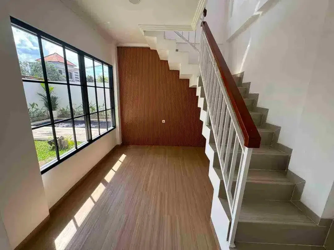 Dijual Vila Mewah & Menawan 3 Lantai dengan Kolam Renang, dan Pemandangan Indah di Cemagi Bali - Image 6 of 10