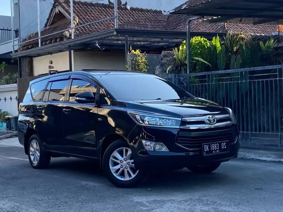 Toyota Innova 2.0 V MT 2016 - Image 2 of 10