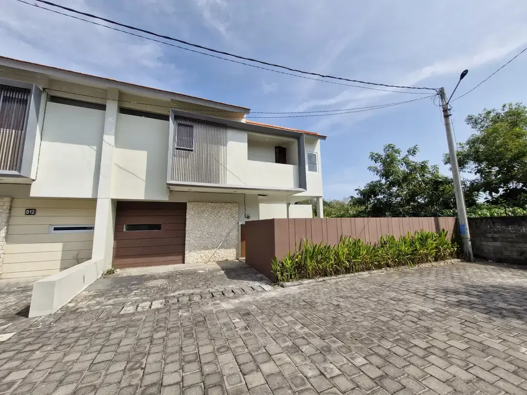 JUAL RUMAH JIMBARAN DALAM KOMPLEKS READY UNIT - Image 1 of 9