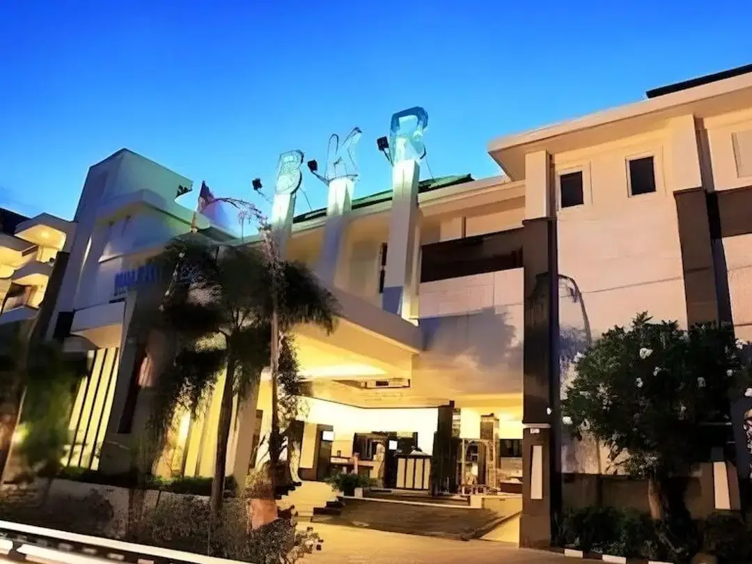 Hotel Bintang 4 di central Kuta Bali - Image 1 of 10