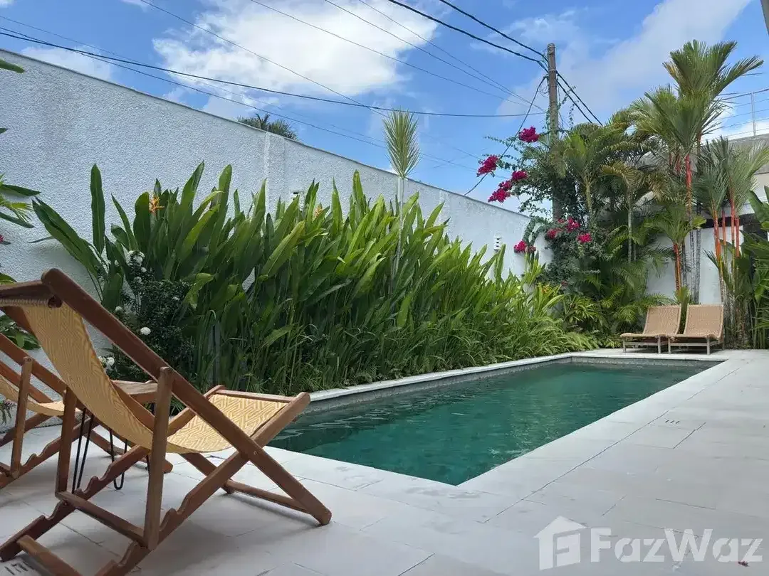 4 Bedroom Villa for sale in Seminyak, Bali - Image 1 of 10