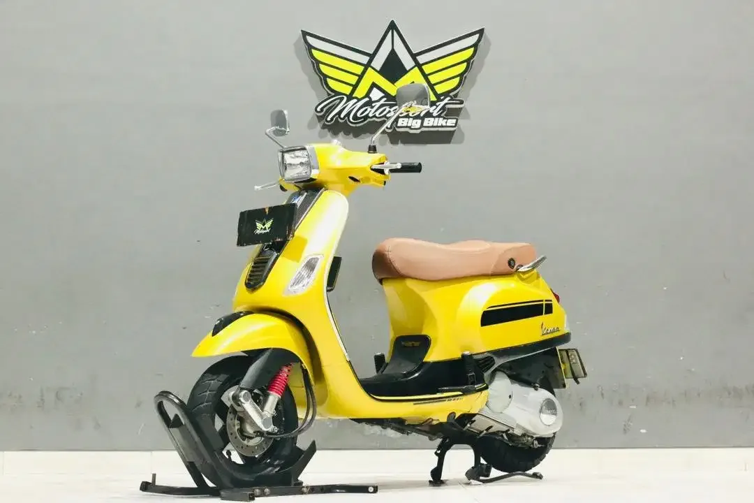 Piaggio vespa S 125 3V like new vespa sprint primavera GTS 150 - Image 4 of 7