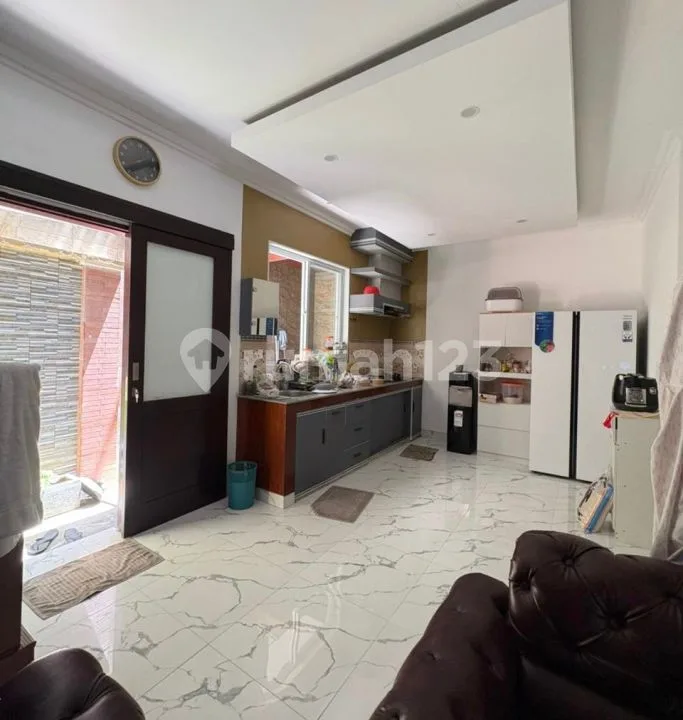 Luxury Modern Home In Mumbul Jimbaran - Image 3 of 4