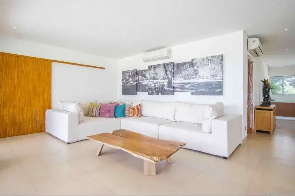 FOR SALE LUXURY BEACHFRONT VILLA IN BERAWA CANGGU - Image 9 of 10