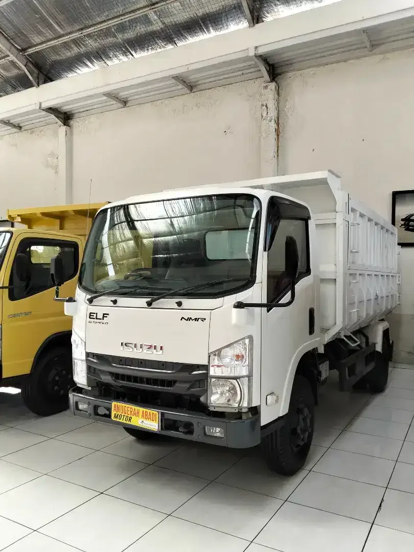 Isuzu Elf giga dump truck 2022 putih - Image 2 of 3