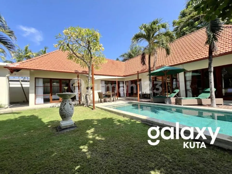 Villa For Rent Beachside Sanur Denpasar Selatan - Bali - Image 2 of 4