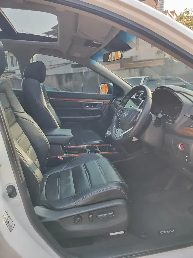 Honda CRV Prestige Turbo 1.5 Sensing 2021 automatic - Image 7 of 10