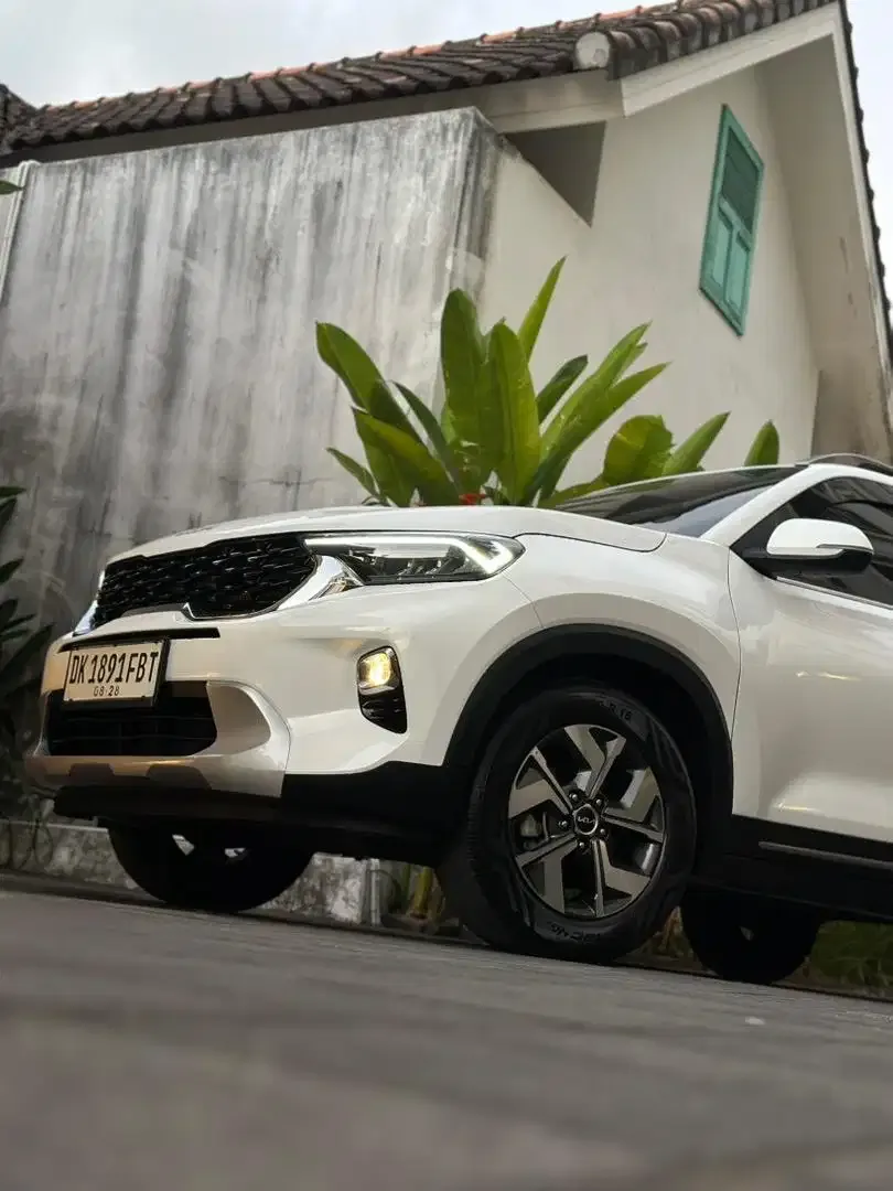 Kia Sonet 1.5 Premiere 2023 Asli Bali Matic Low KM 15.000 - Image 5 of 10