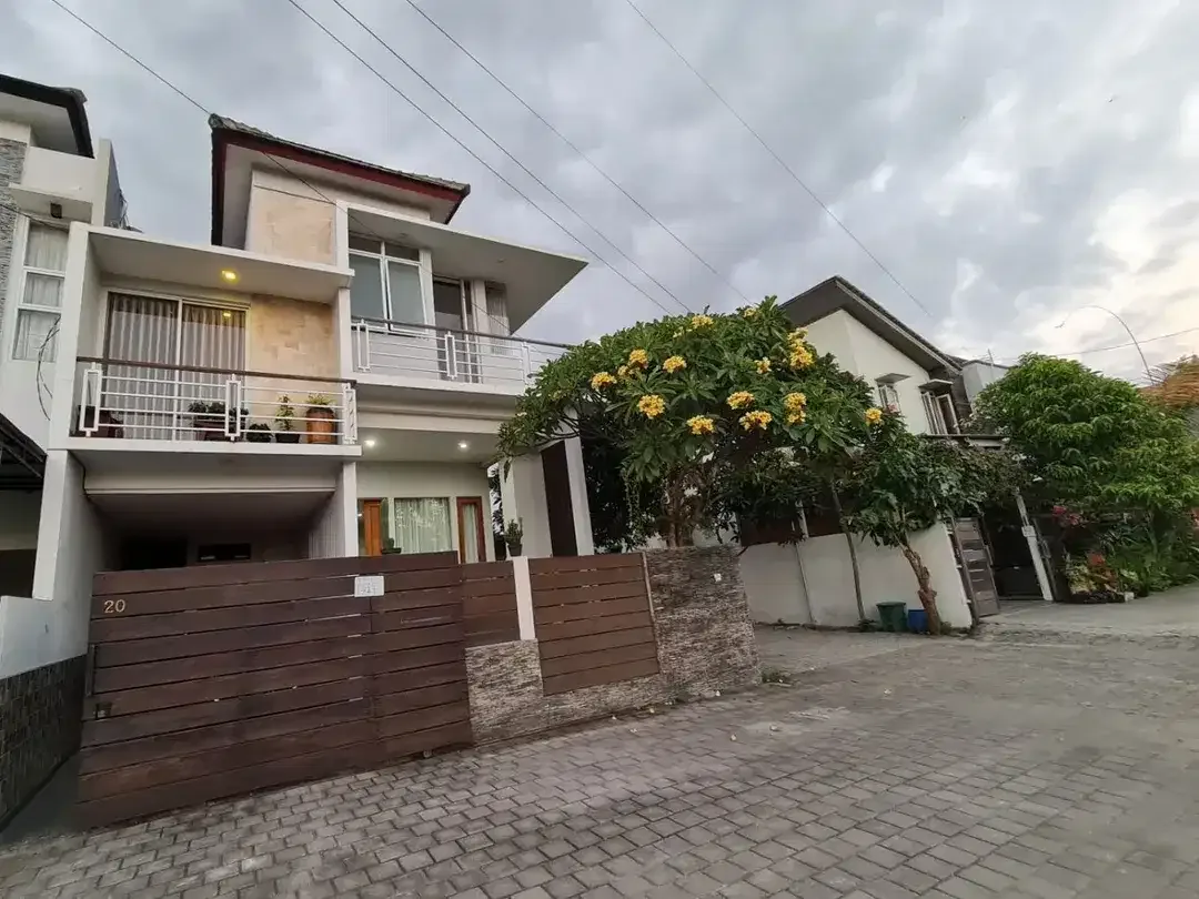 Rumah Modern View Sawah Tukad Badung Renon Denpasar Bali - Image 3 of 10