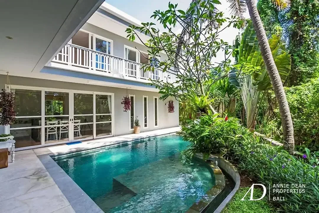 FREEHOLD | BEACHSIDE COLONIAL VILLAS IN PRIME BERAWA - Image 1 of 10