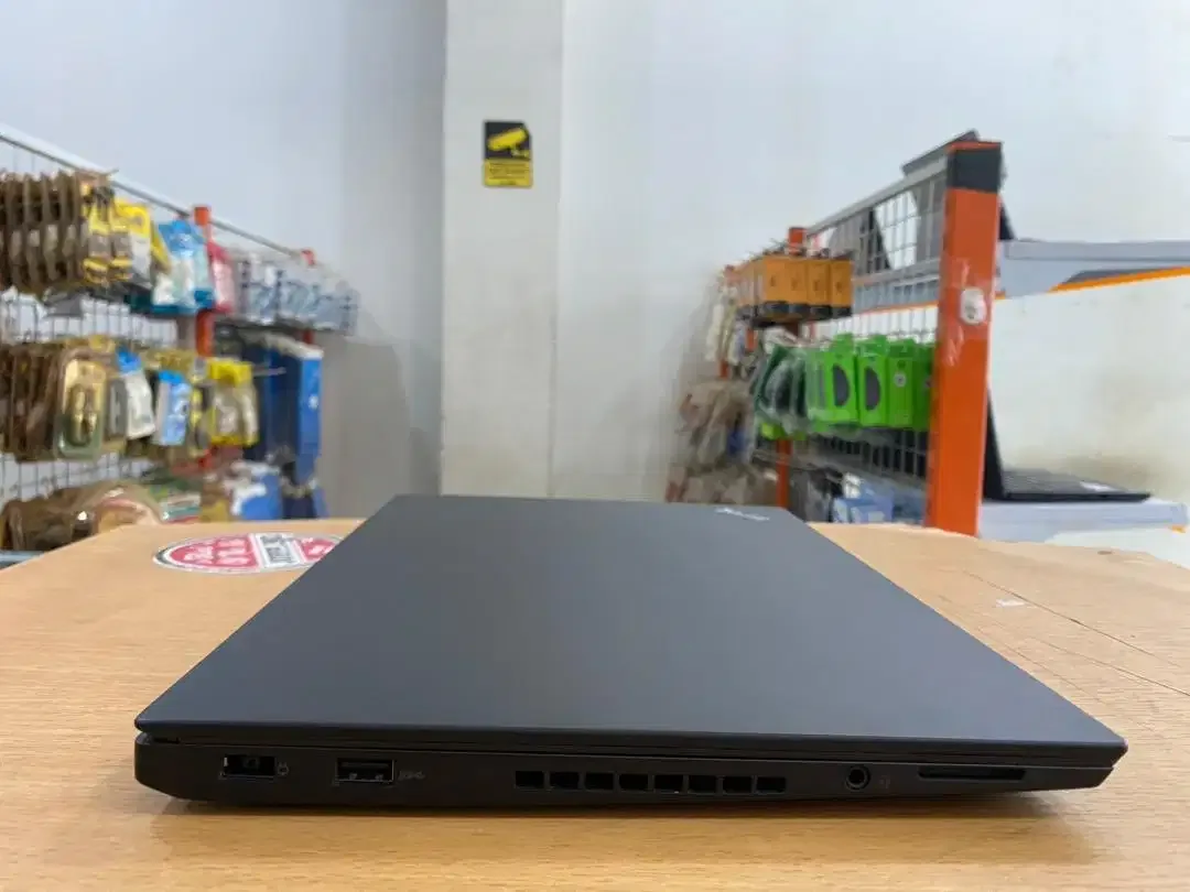 Lenovo ThinkPad T460S Core i5Gen6 Ram 8GB SSD 256GB Slim Mulus Garansi - Image 6 of 10