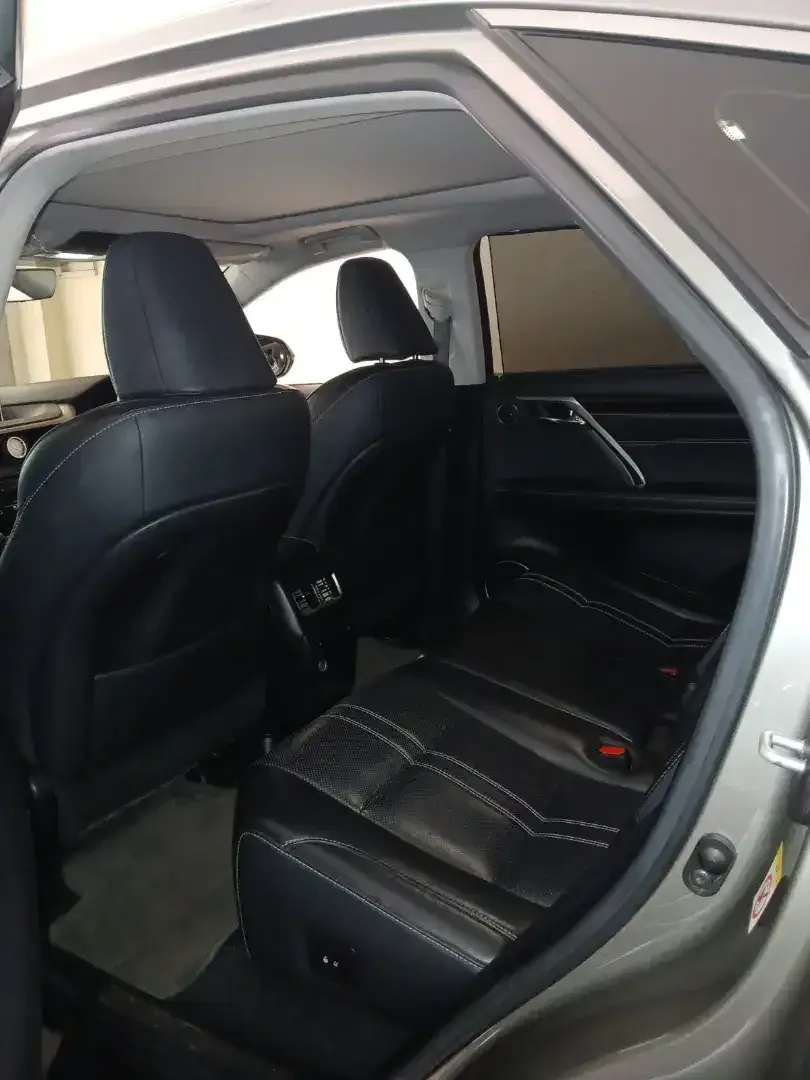 Lexus RX200T Luxury 4X2 17Abu-abu Metalik, matic - Image 8 of 10