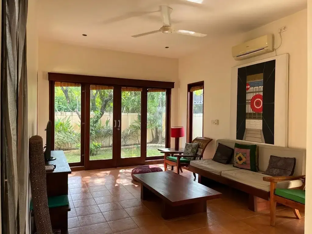 Villa Dengan Kebun Yang Luas Dekat Kantor Imigrasi Jimbaran - Image 1 of 10