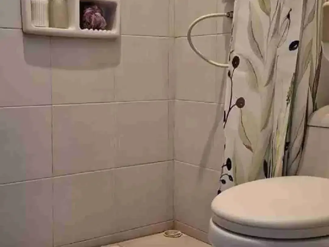 1 BEDROOMX FLAT WITH PRIVATE GATE AND KITCHEN IN JL TAMAN SARI KEROBOKAN - Image 9 of 10