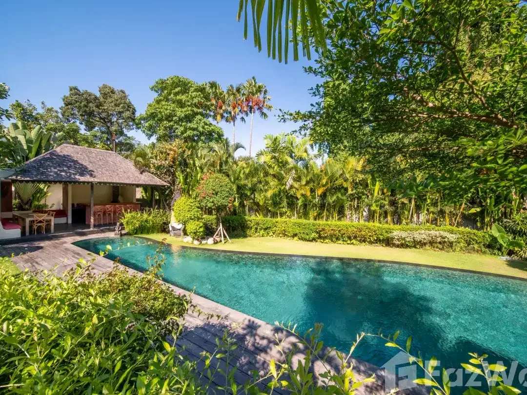 6 Bedroom Villa for sale in Kerobokan, Bali - Image 4 of 10