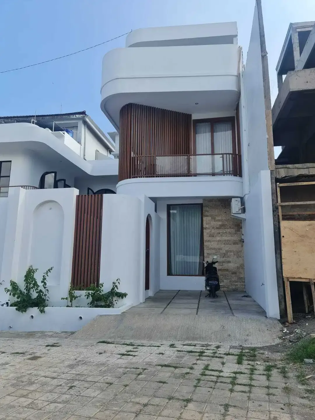 VILLA NUSA DUA LOKASI STARTEGIS FULLY FURNISHED ONE GATE Sistem - Image 6 of 10
