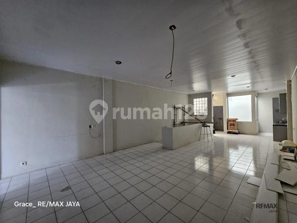 Ruko 3 Lantai di Pusat Bisnis Paling Ramai Dijual, di Kota Denpasar - Image 3 of 4