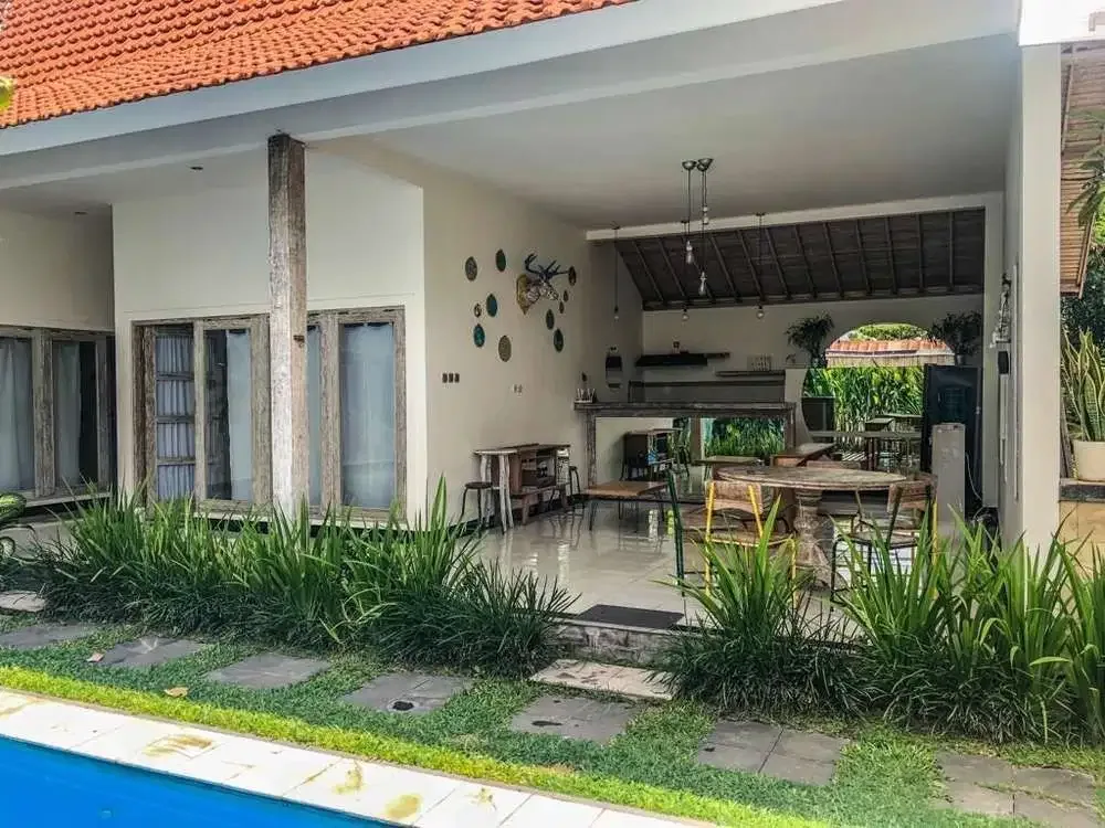 DIJUAL VILLA MINIMALIS FURNISHED LOKASI PERERENAN - Image 3 of 10