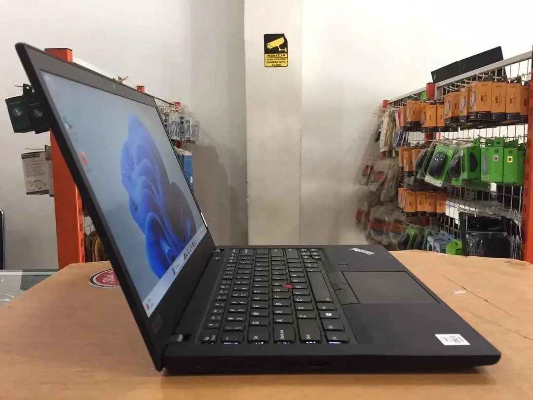 Lenovo ThinkPad T14 Intel Core i5Gen10, Ram 16GB, SSD 256GB Slim Mulus - Image 3 of 10