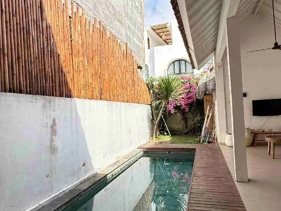 FOR SALE – MODERN TROPICAL FULLY FURNISHED VILLA IN UNGASAN, BALI - Image 4 of 10
