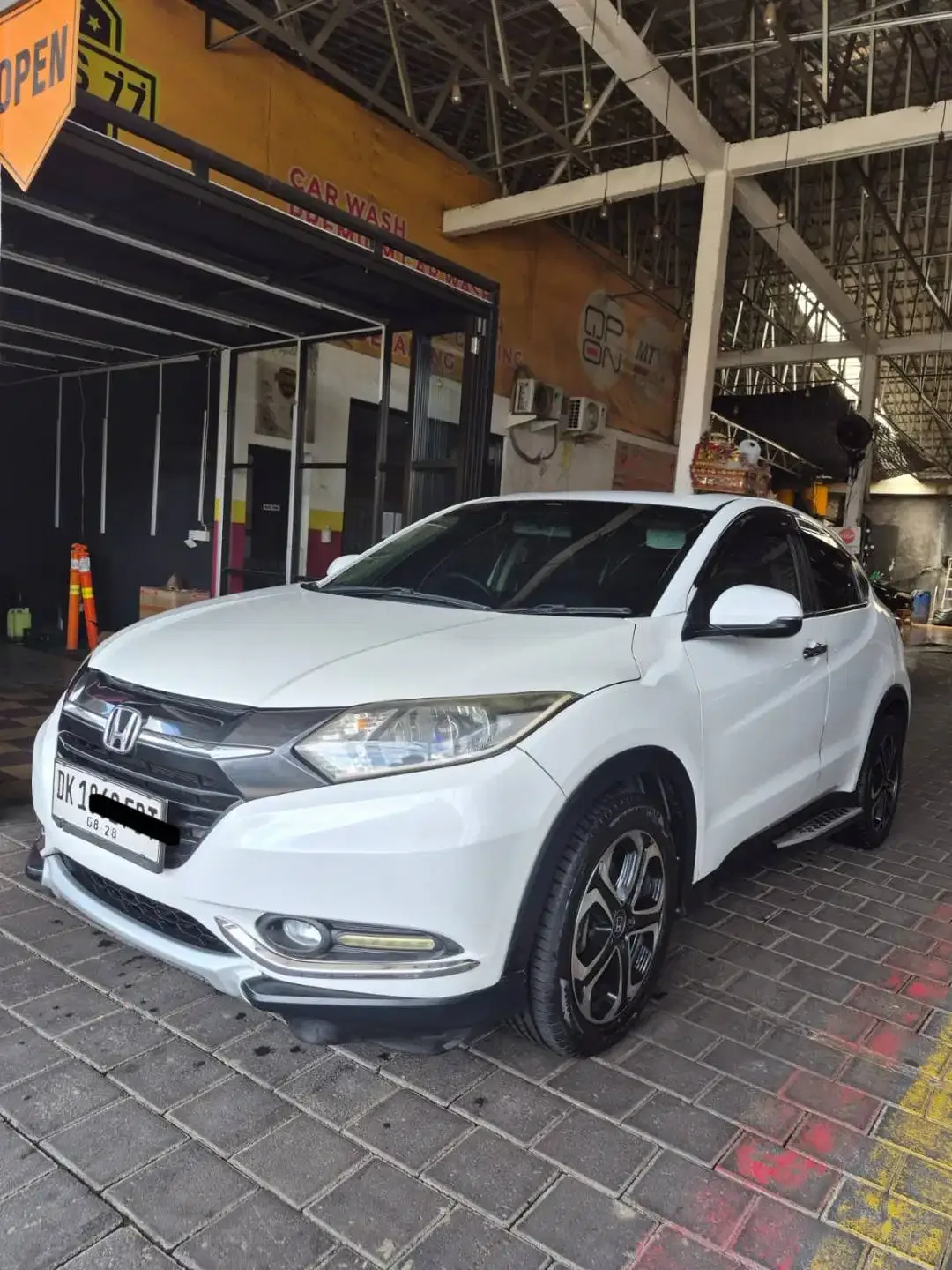 Honda HR-V Matic - Image 2 of 5