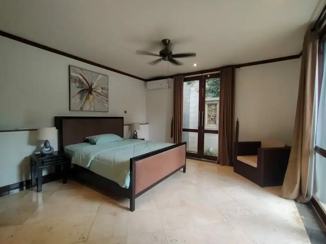 Dijual / Disewakan – Vila Mewah 3 Kamar Tidur di Umalas, Kerobokan - Image 2 of 10