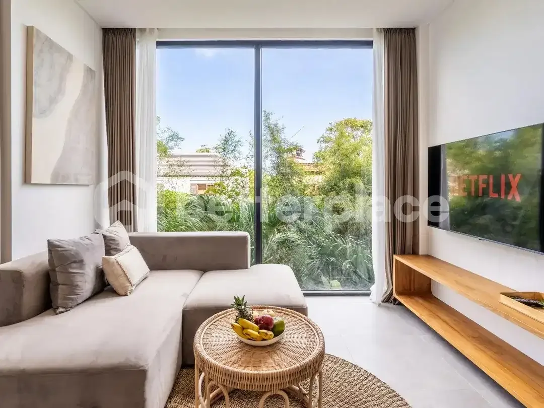 Modern 1-Bedroom Apartment in the Heart of Batu Bolong, Canggu - Image 4 of 10