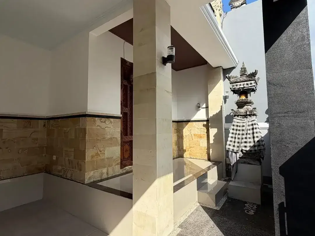 Dijual Rumah 2 Lantai 3 KT di Kesiman - Image 6 of 10