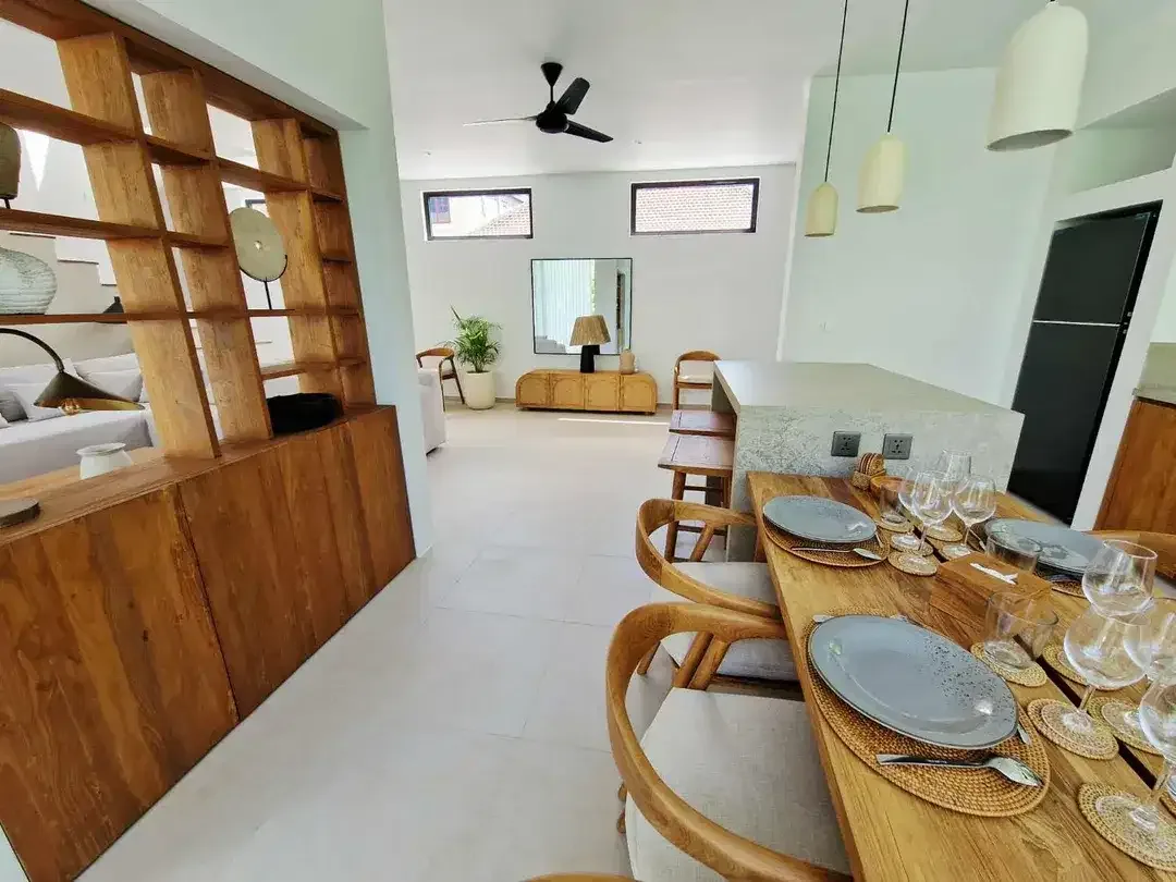 Disewakan Villa Mewah Siap Huni di Babakan Canggu dengan Desain Modern dan Lingkungan Tenang - Image 8 of 10