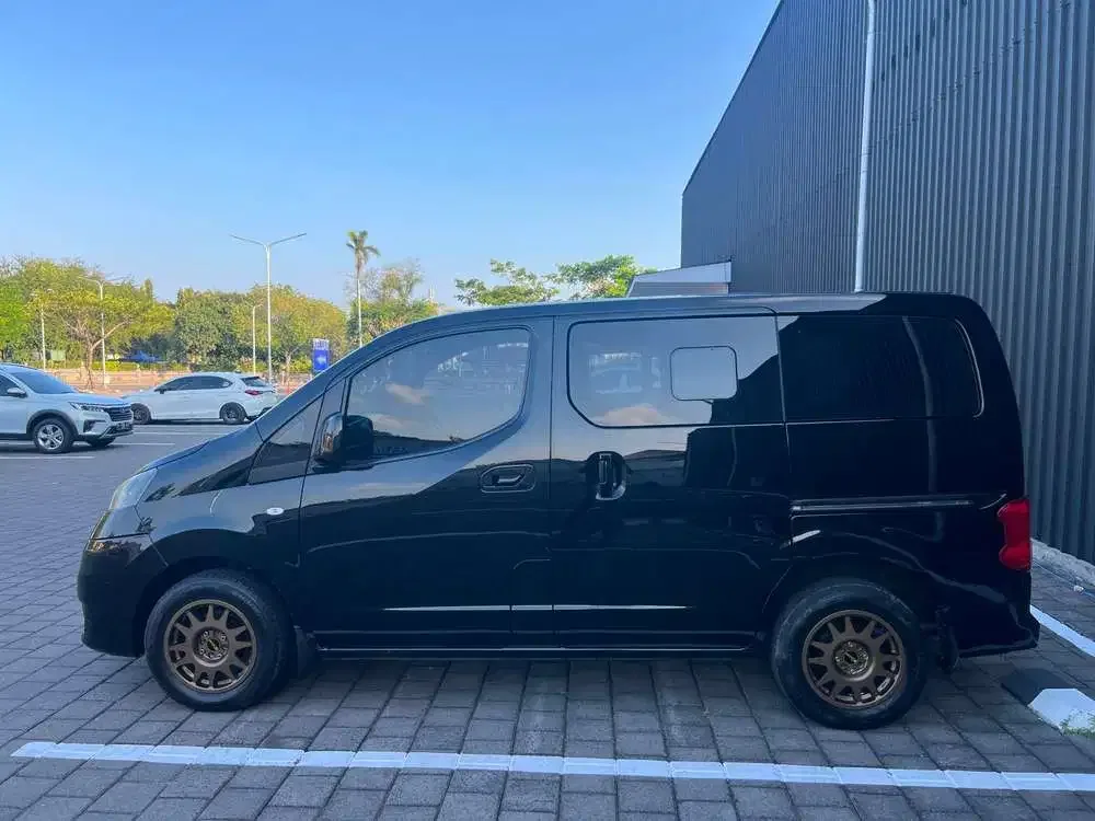 Nissan Evalia 2012 - Image 1 of 3