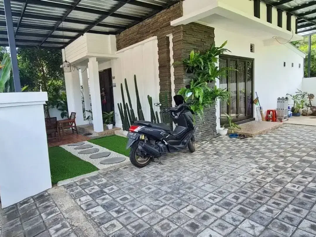 Rumah 2 lantai di area Taman Griya | one gate system dng security 24 jam - Image 9 of 9