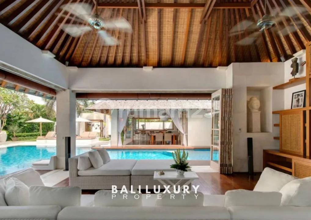 Vila Estate Mewah Hak Milik di Prime Seminyak Dekat Pantai - Image 4 of 4
