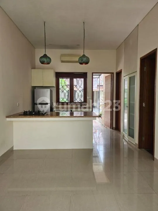 Dijual Rumah SHM Semi Furnished, Kerobokan - Image 4 of 4