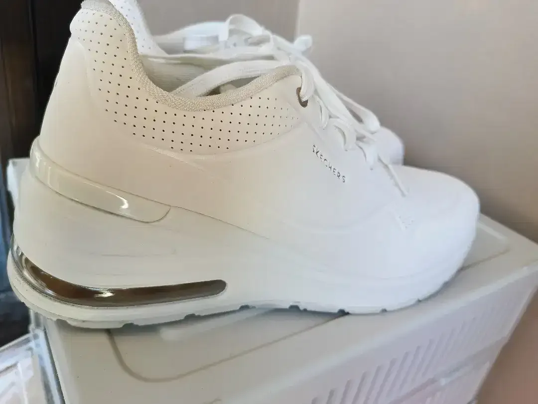 Sepatu skechers size 39 - Image 2 of 3