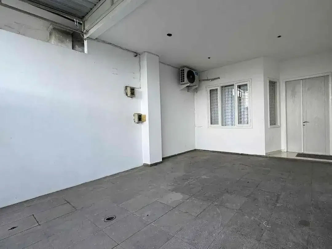 Di jual Rumah Lantai 3
Lokasi di Jln Dewi Sri Kuta badung bali - Image 6 of 10