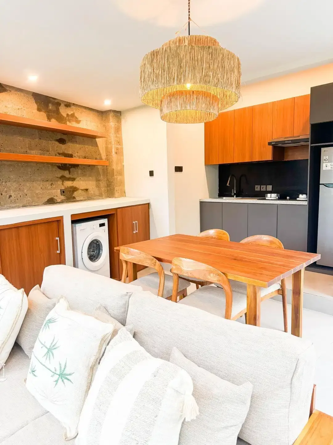 VILLA READY BARU 2 BR PRIVAT POOL DEKAT CANGGU LOKASI STARTEGIS - Image 10 of 10