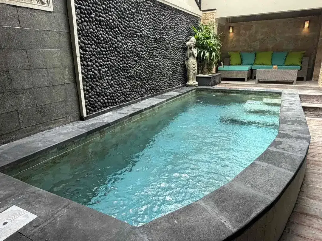 Freehold or long lease

Located in Muding - Kerobokan - Image 1 of 7