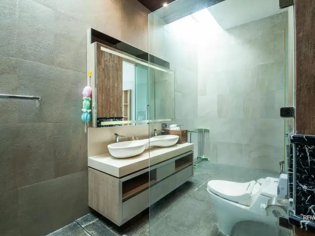 Exclusive Cliff-Front Luxury Villa with Spectacular Ocean View in Pandawa, Nusa Dua. - Image 6 of 10