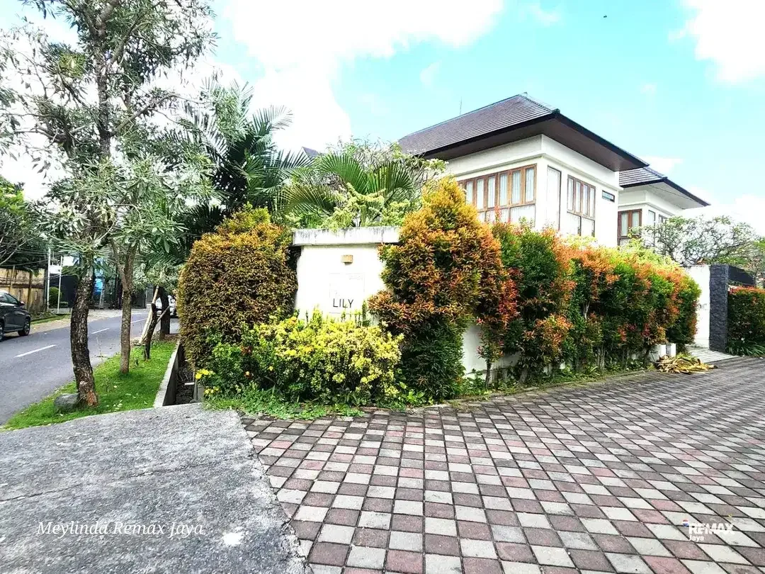 Villa design modern Dijual, lokasi premium Umalas. - Image 4 of 10