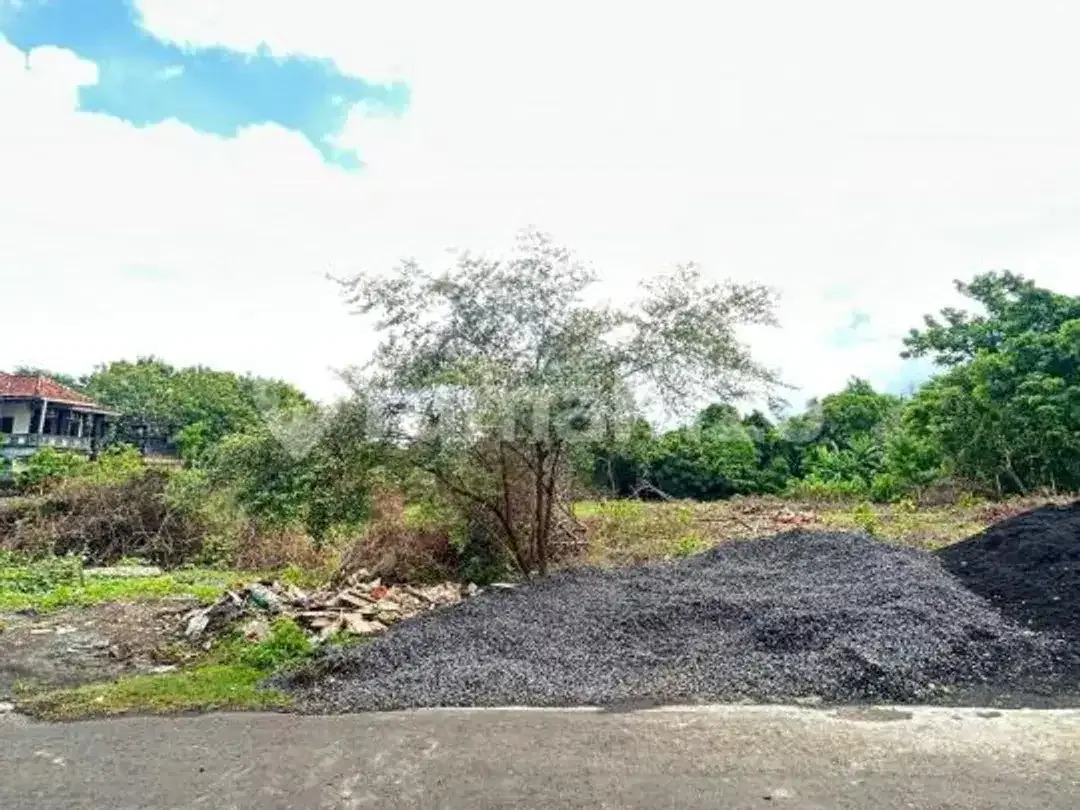 Tanah Dekat Kampus Unud Jimbaran Cocok untuk di Kavling - Image 1 of 8