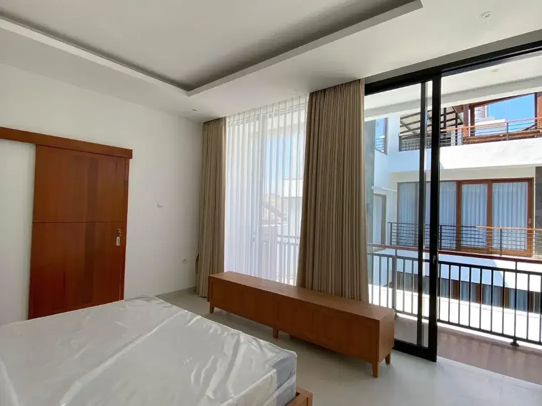 Freehold Tropical Minimalist Villa dengan Akses Jalan 12 Meter di Kawasan Elite Nusa Dua - Image 3 of 10