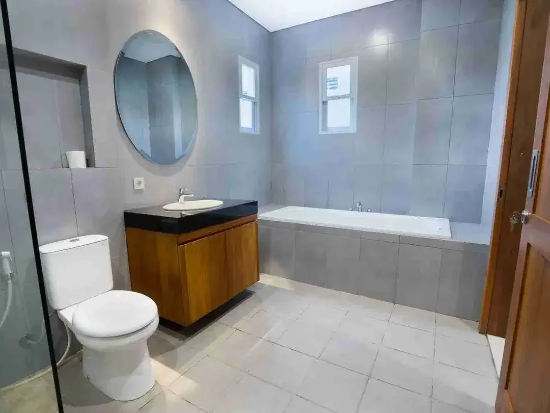 FOR RENT BRAND NEW VILLA AT SANUR. - Image 9 of 9
