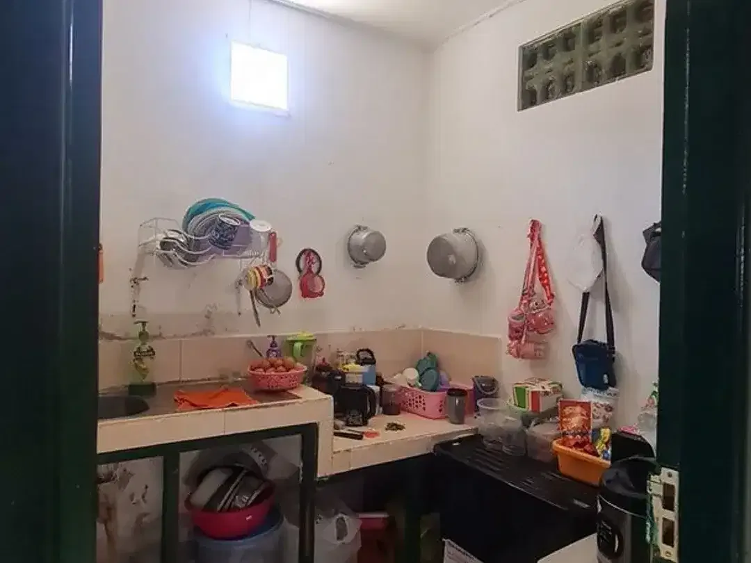 Rumah Lokasi Strategis 3 Kamar Tidur Dijual, di Taman Griya Jimbaran - Image 8 of 10