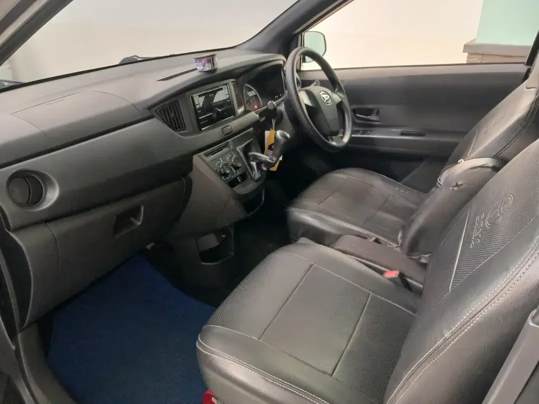 Daihatsu Sigra X 2023 Abu - Abu Metalik M/T 1.2cc - Image 8 of 9