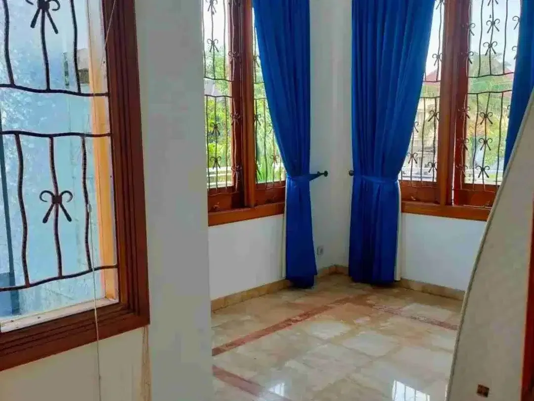 Rumah Mewah Cluster One Gate Teras Ayung Denpasar Timur - Image 4 of 9
