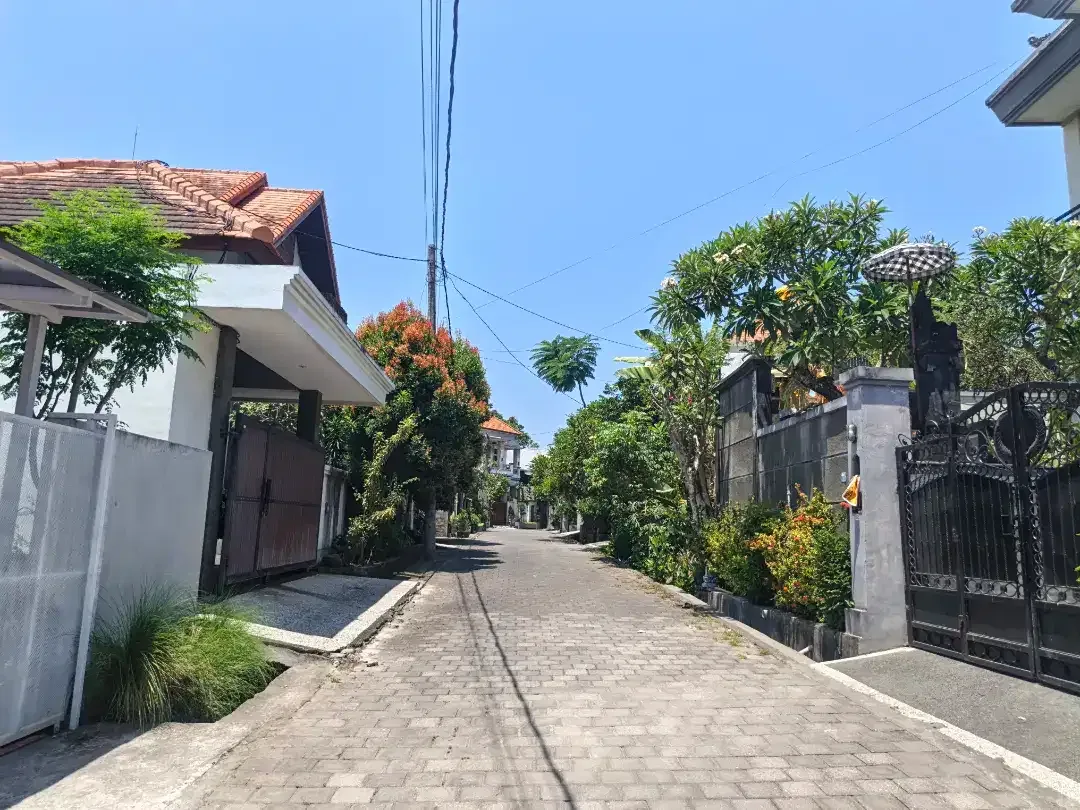 DIJUAL RUMAH BRAND NEW 2BR PENATIH DENPASAR TIMUR – SHM LT 3 ARE! - Image 1 of 10